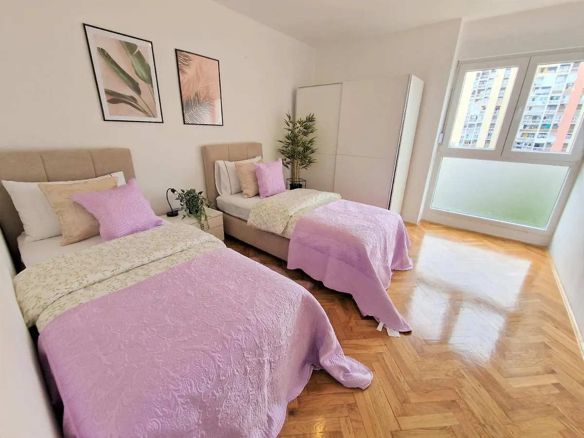 Luminous Apartment Split