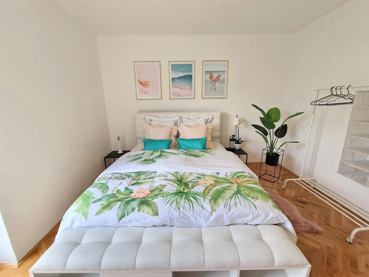 Luminous Apartment Split